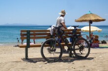 Στιγμιότυπο από παραλία της Αττικής © EUROKINISSI