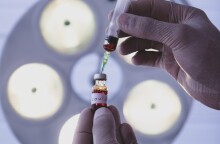 Οι καθηγητές Γκίκας Μαγιορκίνης και Θάνος Δημόπουλος εξηγούν γιατί μπορεί να μολυνθεί κάποιος που έχει εμβολιαστεί πλήρως © UNSPLASH