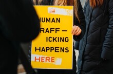 Μέτρα για την καταπολέμηση του trafficking κατέθεσαν οι αρμόδιοι υπουργοί στη Βουλή - Πάνω από 27 εκατ. οι «σύγχρονοι σκλάβοι», κυρίως γυναίκες και παιδιά © UNSPLASH