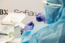 Η μετάλλαξη Λάμδα, γνωστή και ως παραλλαγή C37, εντοπίστηκε για πρώτη φορά στο Περού τον Αύγουστο του 2020 κι έκτοτε εξαπλώθηκε σε  29 έθνη © UNSPLASH