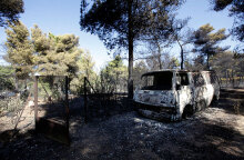 Πυρκαγιά στην Αττική: Καμένο όχημα στη Βαρυπόμπη - Ασκήθηκε ποινική δίωξη σε 43χρονο για εμπρησμό για τη φωτιά στο Κρυονέρι