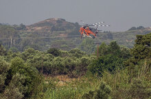 Ελικόπτερο στη Ρόδο για δασική πυρκαγιά (ΦΩΤΟ  ΑΡΧΕΙΟΥ) - Εστάλη μήνυμα 112 στους κατοίκους, καθώς ο κίνδυνος πυρκαγιάς σήμερα Σάββατο 7 Αυγούστου είναι ακραίος
