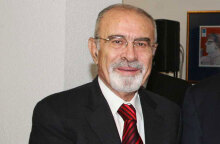 Άγγελος Μπρατάκος