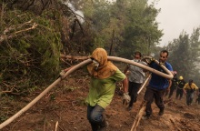 Εύβοια - Στιγμιότυπο από τη μάχη με τις αναζωπυρώσεις