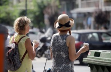 Ζέστη και ηλιοφάνεια στην Ελλάδα 