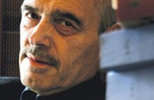 Ο συγγραφέας Νίκος Θέμελης