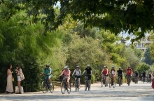 Ποδηλάτες στο κέντρο της Αθήνας © EUROKINISSI