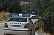 Περιπολικά της Αστυνομίας (ΦΩΤΟ ΑΡΧΕΙΟΥ) - Την Πέμπη (19/8) στον ανακριτή η 75χρονη που στραγγάλισε την αδελφή της στην Κατερίνη