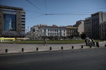 Το συντριβάνι στην πλατεία Ομονοίας (ΦΩΤΟ ΑΡΧΕΙΟΥ) - Ο ΕΟΔΥ ανακοίνωσε την κατανομή για τα κρούσματα σήμερα Τετάρτη 18 Αυγούστου 2021 που αφορούν στον κορωνοϊό