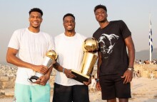 Ο Γιάννης Αντετοκούνμπο στην Ακρόπολη