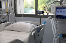 Κλίνη σε νοσοκομείο (ΦΩΤΟ ΑΡΧΕΙΟΥ) - Πέθανε στην Κρήτη το παιδί που παρασύρθηκε από τα κύματα και νοσηλευόταν στη ΜΕΘ του ΠΑΓΝΗ