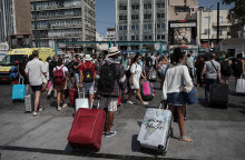 Επιστροφή ταξιδιωτών από τα νησιά στο λιμάνι του Πειραιά (ΦΩΤΟ ΑΡΧΕΙΟΥ) - Τα κρούσματα σήμερα Σάββατο 21 Αυγούστου 2021 ανακοίνωσε ο ΕΟΔΥ, δίνοντας στη δημοσιότητα και την κατανομή τους