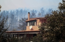 Φωτιά στα Βίλια