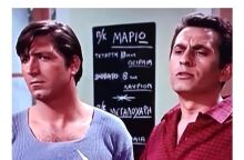 Ο Ανέστης Βλάχος και ο Νίκος Ξανθόπουλος σε σκηνή από ταινία 