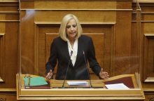 Η πρόεδρος του ΚΙΝΑΛ, Φώφη Γεννηματά, στη Βουλή για τη συζήτηση σχετικά με τη διαχείριση των πυρκαγιών