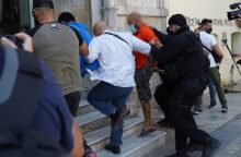 Μεσαρά: Ένταση κατά τη μεταγωγή του δράστη της δολοφονίας του 39χρονου στον εισαγγελέα