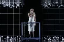 Στιγμιότυπο από την παράσταση «Ο Κάτω Εαυτός»