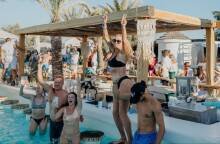 Λαμπερό party για τα 3 χρόνια Nikki Beach Resort & Spa Santorini