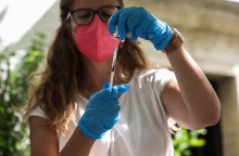 Εμβολιασμός κατά του κορωνοϊού (φωτογραφία αρχείου)