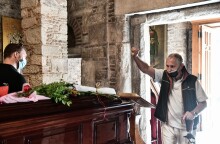 Μίκης Θεοδωράκης: Από τις 10:00 το λαϊκό προσκύνημα στη σορό του