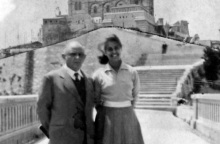 Ο Νίκος Καββαδίας με την Έλγκα Καββαδία, Μασσαλία, 1958