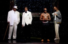 Ομοιώματα των rapers Biggie Smalls aka Notorious B.I.G., Puff Daddy, Tupac Shakur και Snoop Dog στο Μουσείο Μαντάμ Τισό στο Λονδίνο