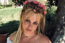 Μπρίτνεϊ Σπίαρς (ΦΩΤΟ ΑΡΧΕΙΟΥ) - Η Αμερικανίδα τραγουδίστρια έδειξε τα οπίσθιά της στο Instagram μετά την κριτική που δέχτηκε από haters για την εξωτερική της εμφάνιση