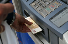 Καταβάλλονται οι συντάξεις Οκτωβρίου 2021 αυτήν την εβδομάδα, όπως και επιδόματα του ΟΑΕΔ στους δικαιούχους