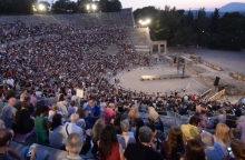 Φεστιβάλ Αθηνών Επιδαύρου //Αγαμέμνων του Αισχύλου σε Σκηνοθεσία Τσέζαρις Γκραουζίνις στο Αρχαίο Θέατρο Επιδαύρου