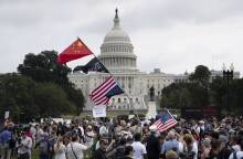 Διαδηλωτές παρευρέθηκαν στη διαμαρτυρία για το «Justice for J6» στο Καπιτώλιο 