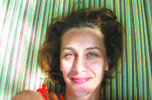 Η Θάσος της Αποστολίας Παπαδαμάκη