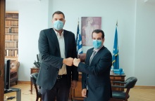 Συνάντηση του Υπουργού Υγείας Θ. Πλεύρη με τον προπονητή- καλαθοσφαιριστή Δ. Παπανικολάου