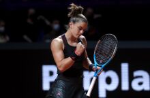 Η τενίστρια, Μαρία Σάκκαρη