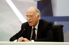 Διασωληνωμένος στην εντατική με κορωνοϊό ο Βασίλης Λεβέντης