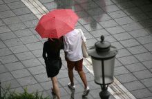 Καταιγίδα - Πολίτες με ομπρέλα 