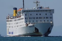 Στο λιμάνι της Θήρας προσέκρουσε το «Πρέβελης»