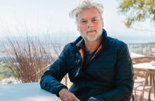 Νίκος Καραθάνος