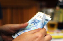 Χαρτονομίσματα ευρώ (ΦΩΤΟ ΑΡΧΕΙΟΥ) - Καταβάλλεται σήμερα Παρασκευή 8 Οκτωβρίου 2021 η αποζημίωση ειδικού σκοπού