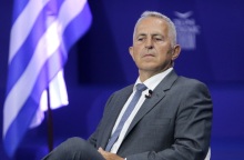 Υπέρ της ελληνογαλλικής αμυντικής συμφωνίας τάσσεται ο πρώην υπουργός Άμυνας, Βαγγέλης Αποστολάκης, «αδειάζοντας» τον Αλέξη Τσίπρα. 