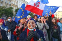 Πολωνία: Διαδήλωση υπέρ της παραμονής στην Ευρωπαϊκή Ένωση