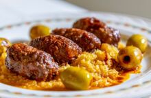 Σουτζουκάκια με πλιγούρι