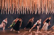 "Finality", οι Rootless Root χορογραφούν τους Ελληνικούς Χορούς του Νίκου Σκαλκώτα στην Εθνική Λυρική Σκηνή