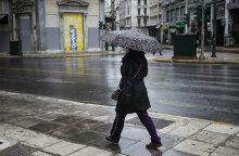 Βροχή στην Αθήνα (ΦΩΤΟ ΑΡΧΕΙΟΥ) - Ο καιρός σήμερα Σάββατο 16 Οκτωβρίου 2021 έχει καταιγίδες στα βόρεια της χώρας