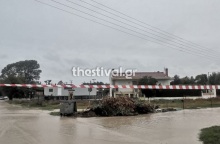 Κακοκαιρία «Μπάλλος» – Χαλκιδική: Yπερχείλισε το ρέμα που διασχίζει την Ολυμπιάδα στον δήμο Αριστοτέλη