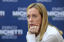 «Αδελφοί της Ιταλίας» και Ισπανοί Vox: una faccia, una razza 