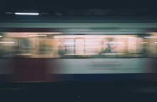 Ο βιασμός μιας γυναίκας στο μετρό της Φιλαδέλφειας θα είχε αποφευχθεί αν οι συνεπιβάτες της καλούσαν την αστυνομία αντί να τραβούν βίντεο