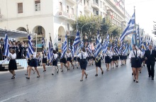 Υποχρεωτική η χρήση μάσκας στις παρελάσεις της 28ης Οκτωβρίου