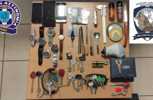 Εργαλεία και κλοπιμαία από τις διαρρήξεις που είχε στην κατοχή της η σπείρα στη Θεσσαλονίκη