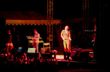 Στιγμιότυπο από την πρώτη συναυλία των Pulp στην Ελλάδα το 1998