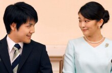 Η πριγκίπισσα Μάκο παντρεύτηκε τον «κοινό θνητό» αρραβωνιαστικό της